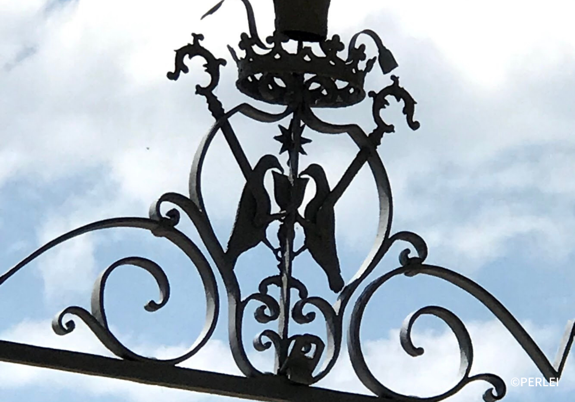 カマルドリ修道院の「紋章」